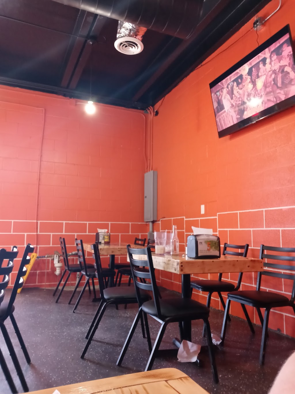 El Cubilete | restaurant | 2106 Buena Vista Pike, Nashville, TN 37218, USA | 6298005922 OR +1 629-800-5922