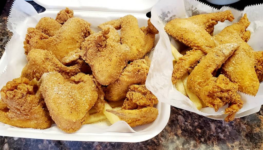 Super JJ Fish | restaurant | 322 W Lincoln Hwy, Chicago Heights, IL 60411, USA | 7082655552 OR +1 708-265-5552