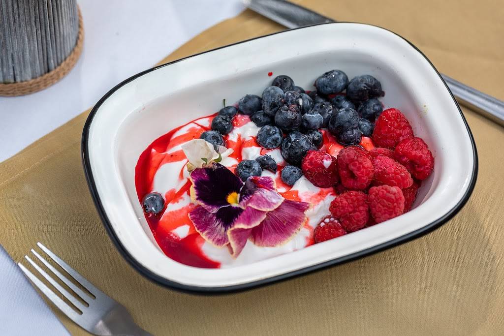 3711 Beach Side | restaurant | 3711 N Ocean Blvd, Fort Lauderdale, FL 33308, USA | 7863933891 OR +1 786-393-3891