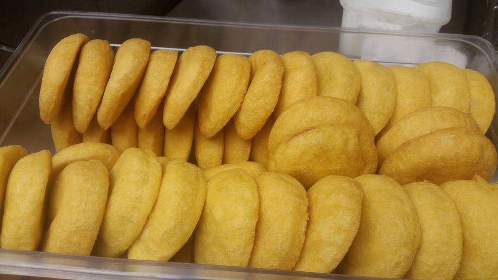 Maxs Deli | restaurant | 2623 Atlantic Ave, Brooklyn, NY 11207, USA | 9179668200 OR +1 917-966-8200