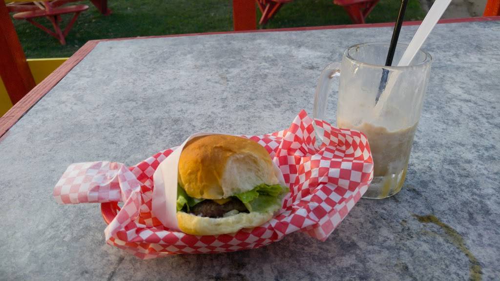 Milltown Drive In | restaurant | 125 Main St W, Milltown, WI 54858, USA | 7158253389 OR +1 715-825-3389