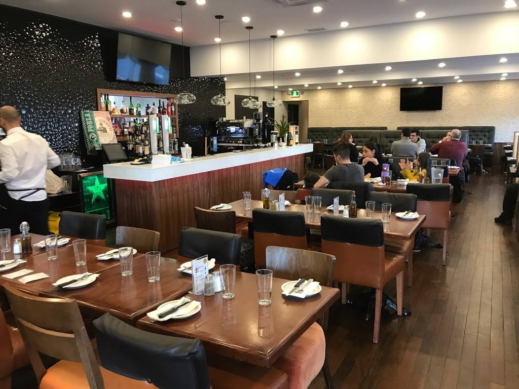 Elio Pizzeria | restaurant | 351 Rue de Bellechasse, Montréal, QC H2S 1X1, Canada | 5142765341 OR +1 514-276-5341