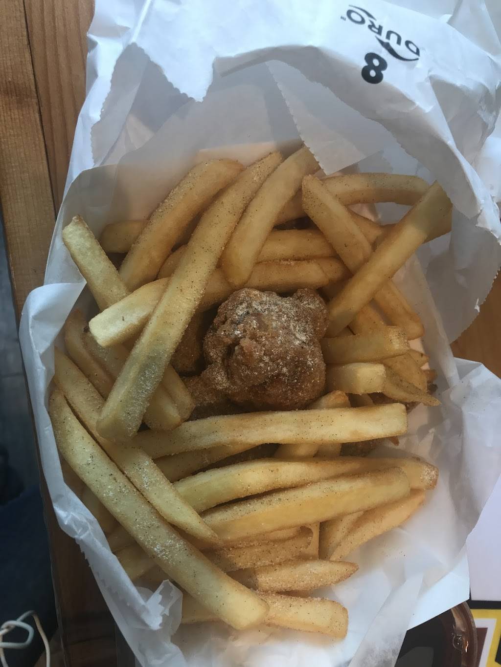 Louie Wingz and Catfish | restaurant | 454 S Greenwich St, Valparaiso, IN 46383, USA | 2195105426 OR +1 219-510-5426