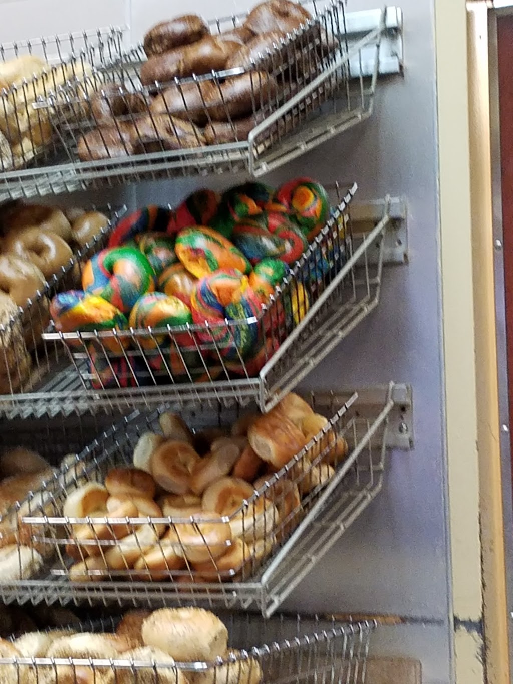 Bellmore Bagel Cafe | restaurant | 550-552 Jerusalem Ave, Bellmore, NY 11710, USA | 5167816575 OR +1 516-781-6575