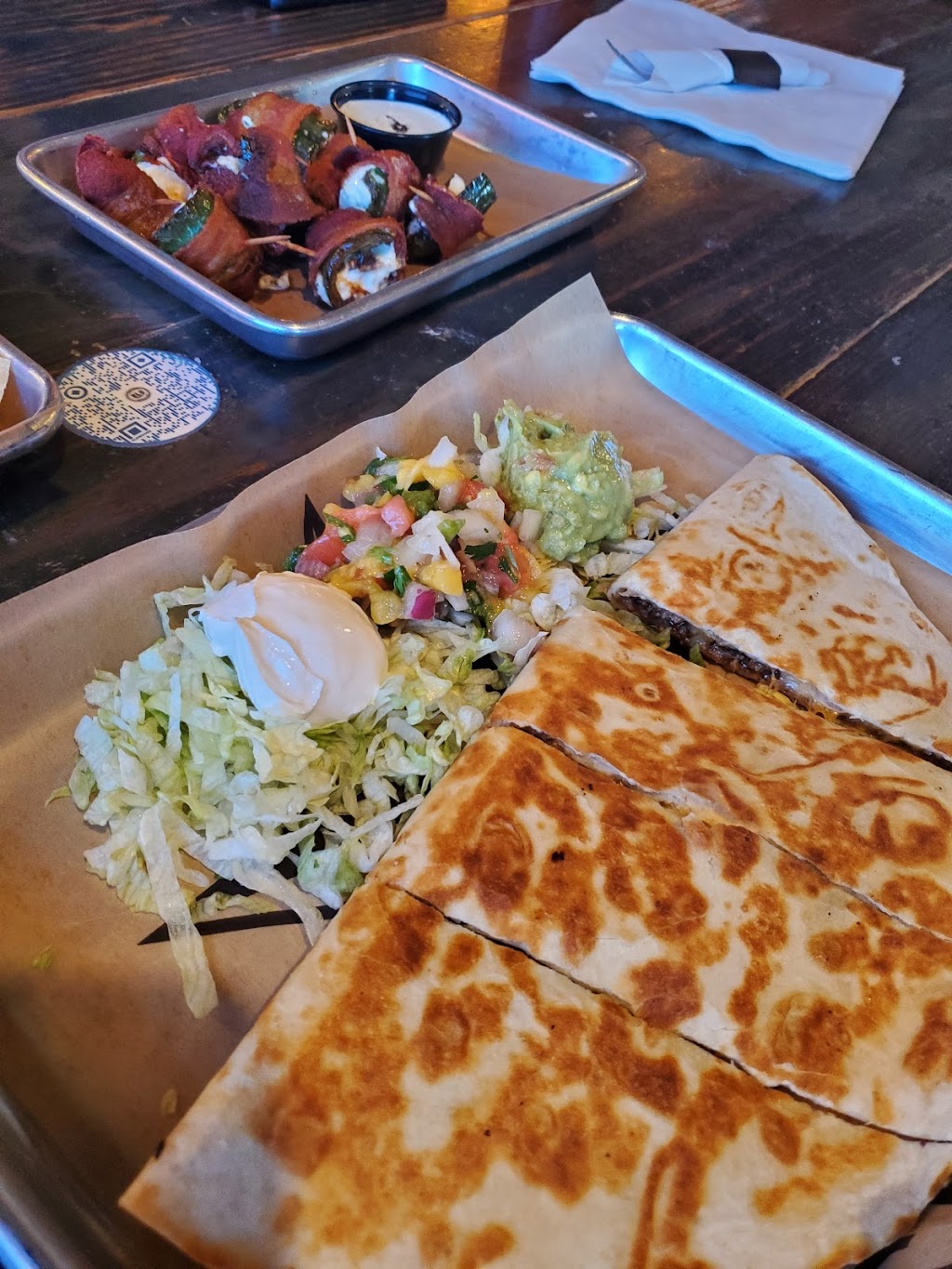 Blu Barrel Bar & Grill | restaurant | 2534 S Treadaway Blvd, Abilene, TX 79602, USA | 3254370000 OR +1 325-437-0000