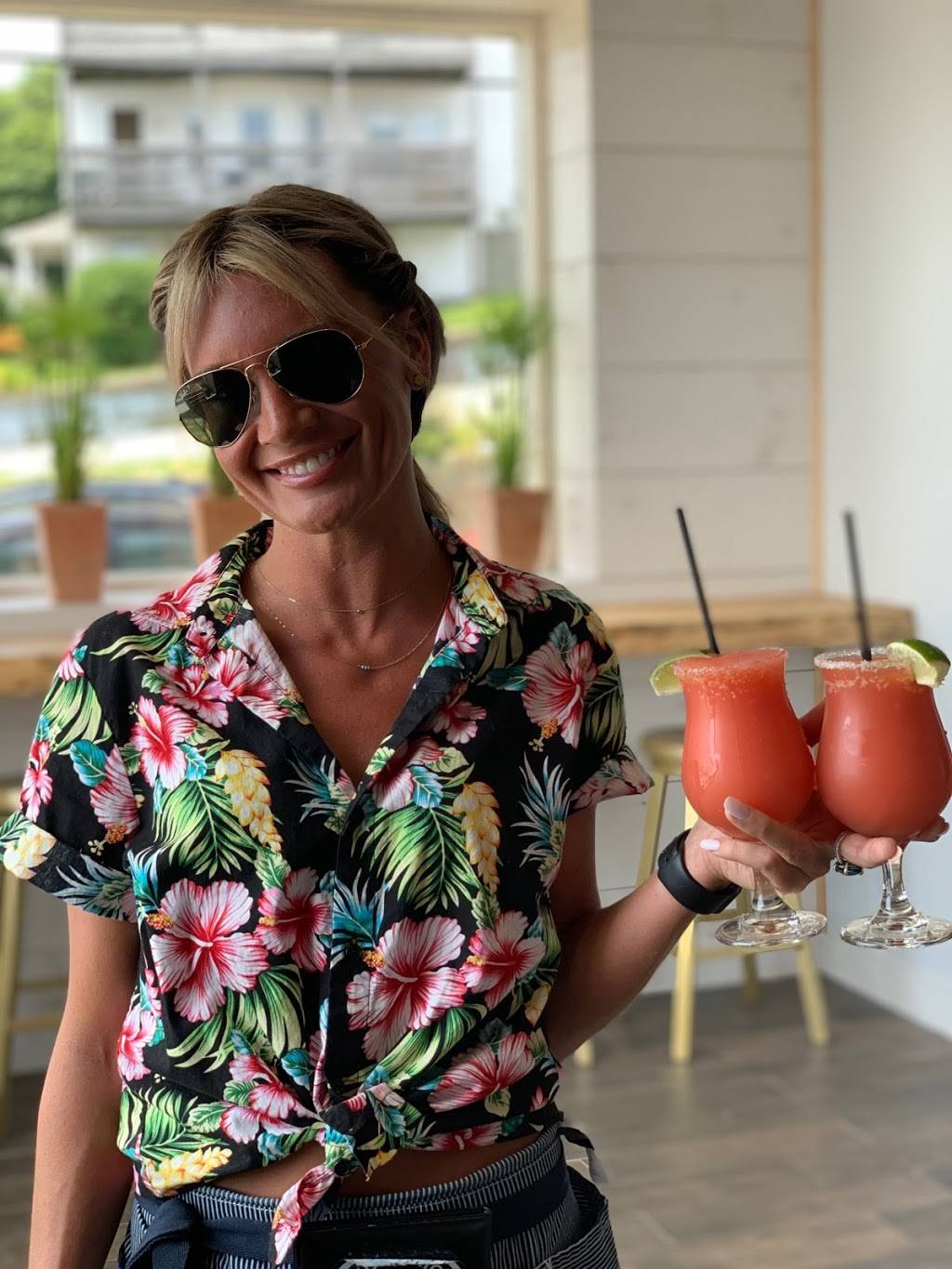 The Parrot | restaurant | 1 Hull Shore Dr, Hull, MA 02045, USA | 7812149300 OR +1 781-214-9300