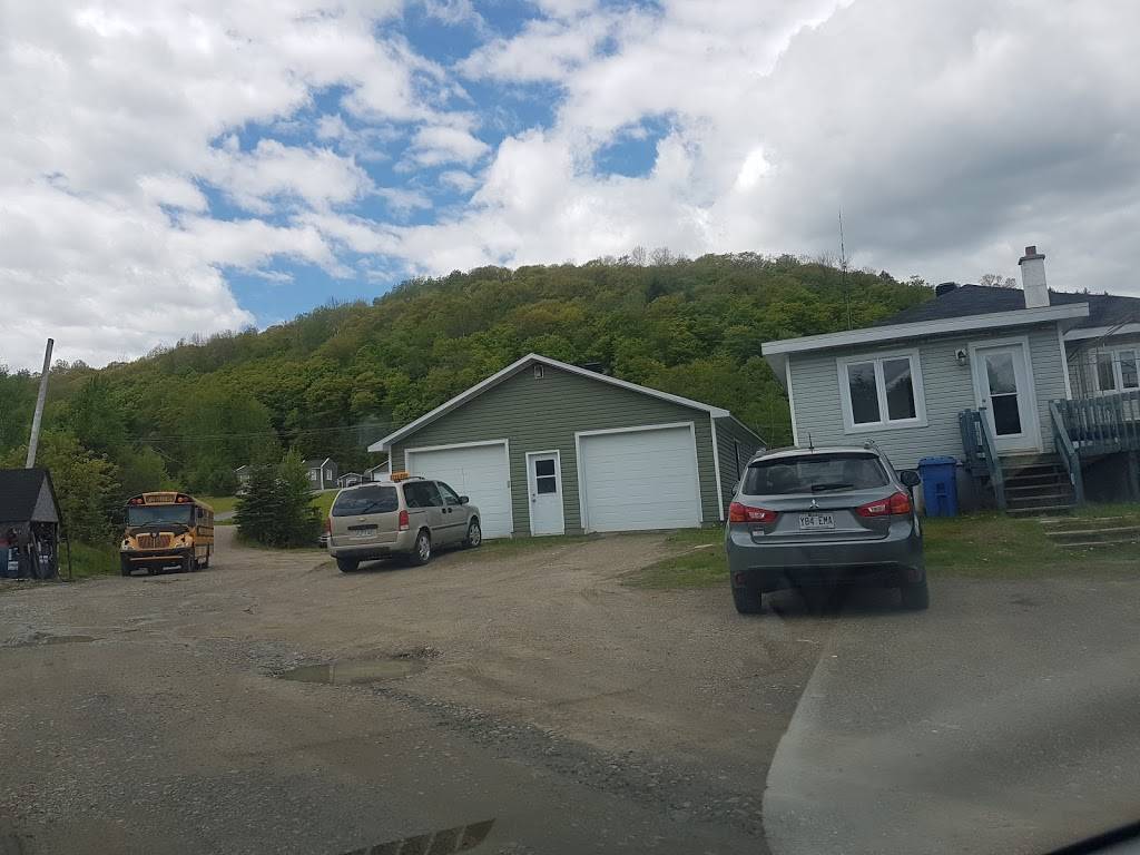 DEPANNEUR ST PIERRE | restaurant | 2029 Route Principale, Val-des-Monts, QC J8N 2E2, Canada | 8194574807 OR +1 819-457-4807