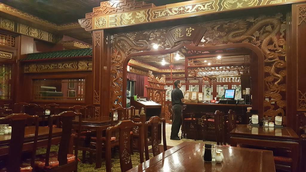 Dragon Palace Chinese Bistro | meal takeaway | 162 Seven Farms Drive, Daniel Island, SC 29492, USA | 8433888823 OR +1 843-388-8823