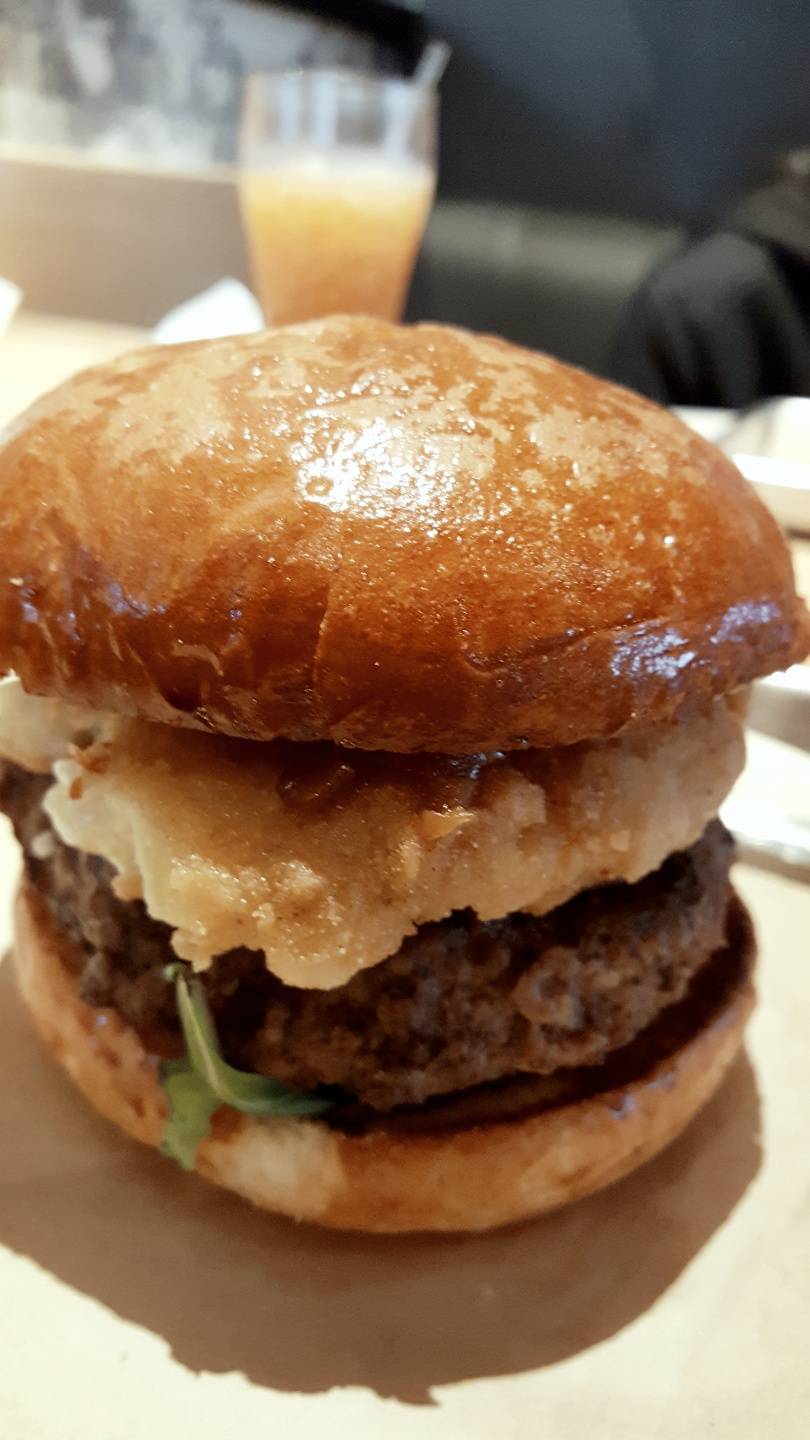 Hopdoddy Burger Bar | restaurant | 798 Sorella Ct Ste 199, Houston, TX 77024, USA | 7134616600 OR +1 713-461-6600