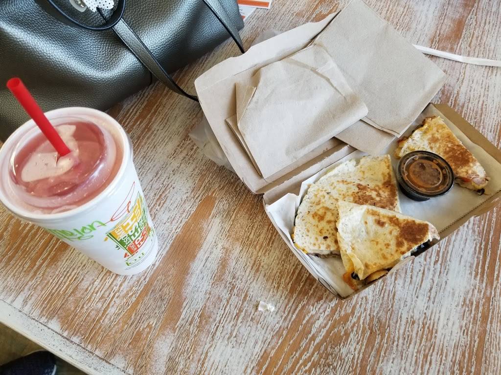 Tropical Smoothie Cafe | restaurant | 43215 Grand River Ave Suite B, Novi, MI 48375, USA | 2489464031 OR +1 248-946-4031