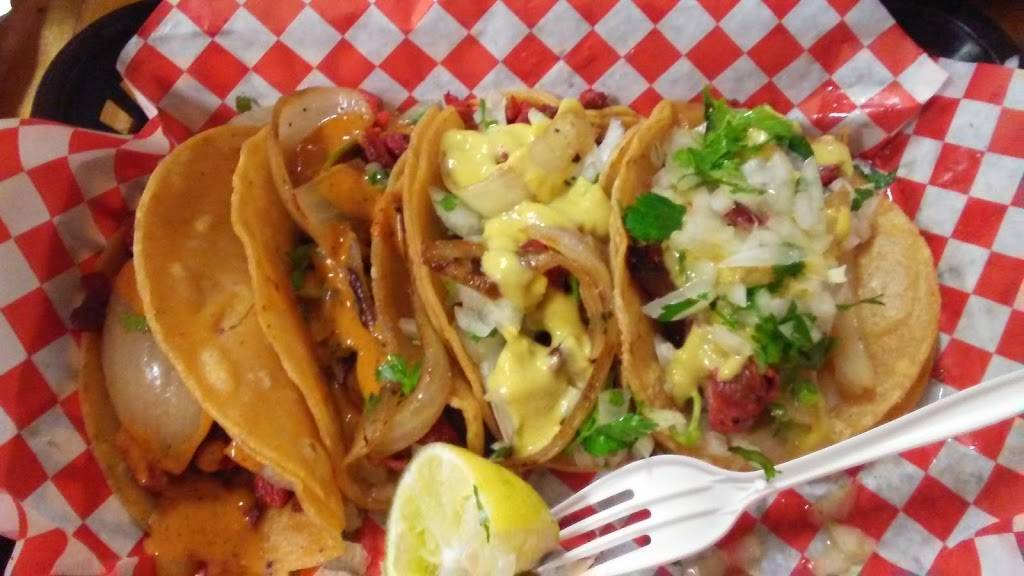 Fitos Tacos De Trompo | restaurant | 3113 W Davis St, Dallas, TX 75211, USA | 2144297458 OR +1 214-429-7458
