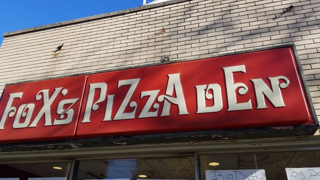 Foxs Pizza Den | restaurant | 716 5th Ave, New Kensington, PA 15068, USA | 7243393933 OR +1 724-339-3933