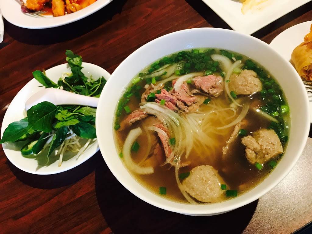 Bamboo House | restaurant | 413 N Main St, Bonham, TX 75418, USA | 9035836969 OR +1 903-583-6969