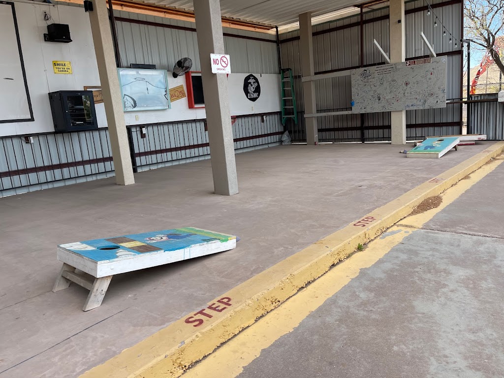 Big Mommas Hut | restaurant | 1809 W Broadway St, Van Horn, TX 79855, USA | 4322837770 OR +1 432-283-7770