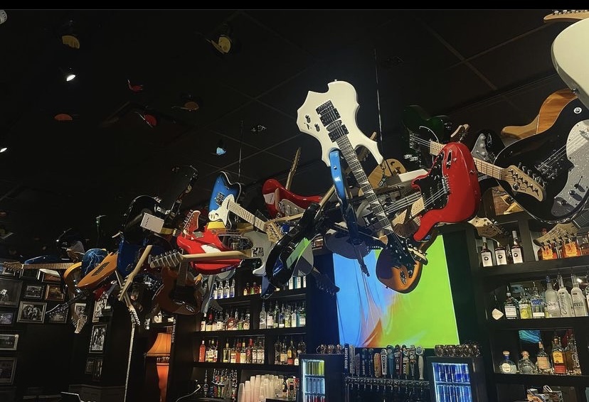 Roxxy | restaurant | 127 E College St, Iowa City, IA 52240, USA | 3198555979 OR +1 319-855-5979