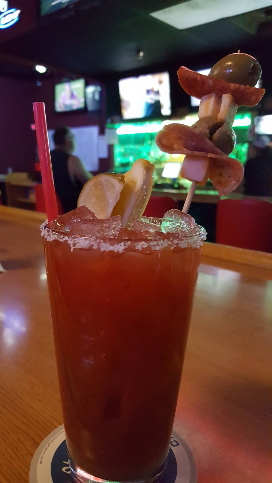 Gators Sports Bar & Grill | restaurant | 12249 Hesperia Rd, Victorville, CA 92395, USA | 7609557860 OR +1 760-955-7860