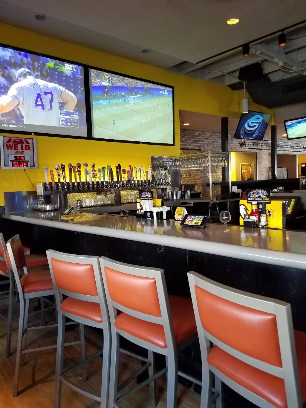 Buffalo Wild Wings | restaurant | 2613 Interstate 35E, Frontage Road, Lewisville, TX 75067, USA | 2144883700 OR +1 214-488-3700