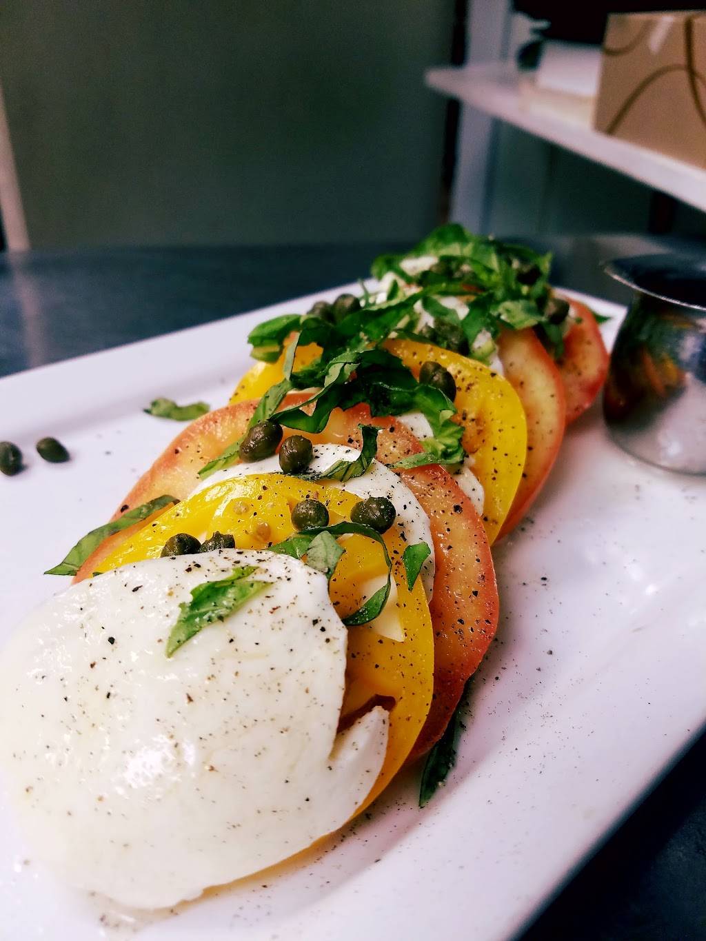 The Feast Restaurant | restaurant | 5406 Marina Dr, Holmes Beach, FL 34217, USA | 9417785092 OR +1 941-778-5092