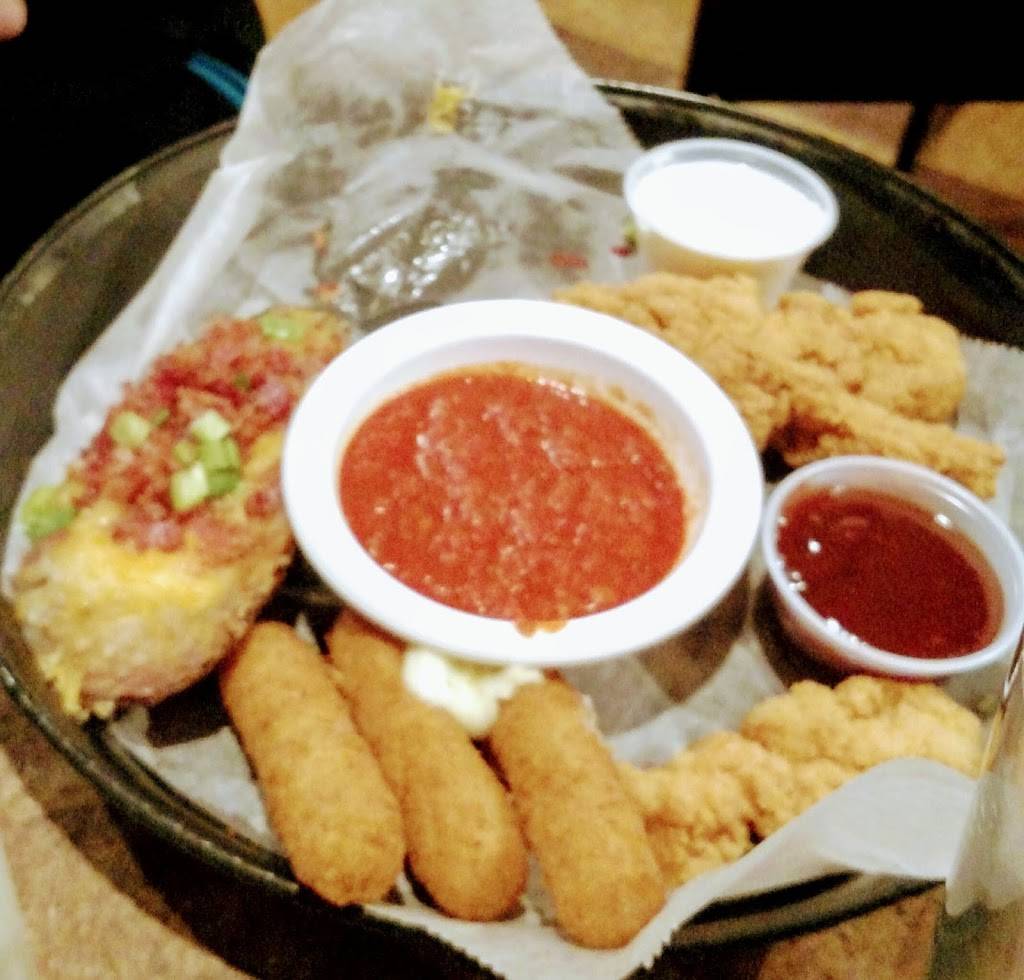 The Warehouse | restaurant | 307 N Main St, Hanna City, IL 61536, USA | 3095654232 OR +1 309-565-4232