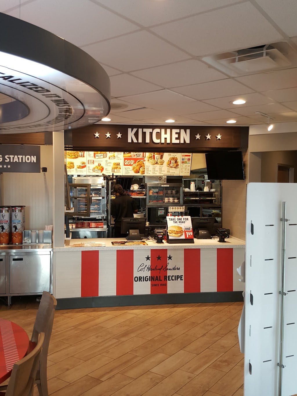 KFC | restaurant | 5080 N 9th Ave, Pensacola, FL 32504, USA | 8504846411 OR +1 850-484-6411