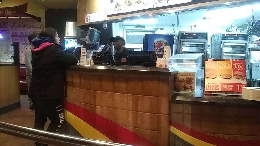 KFC | restaurant | 4715 W Fullerton Ave, Chicago, IL 60639, USA | 7733843657 OR +1 773-384-3657