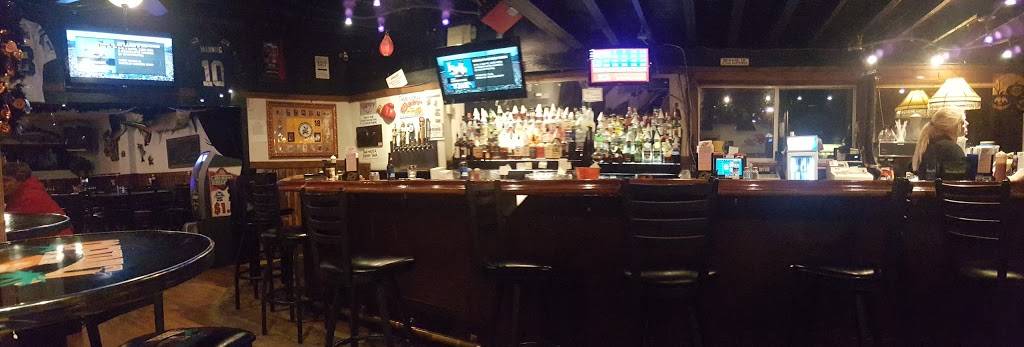 Cocktailz Bar & Grill | restaurant | 131 Water St, Hopkins, MI 49328, USA | 2697937221 OR +1 269-793-7221