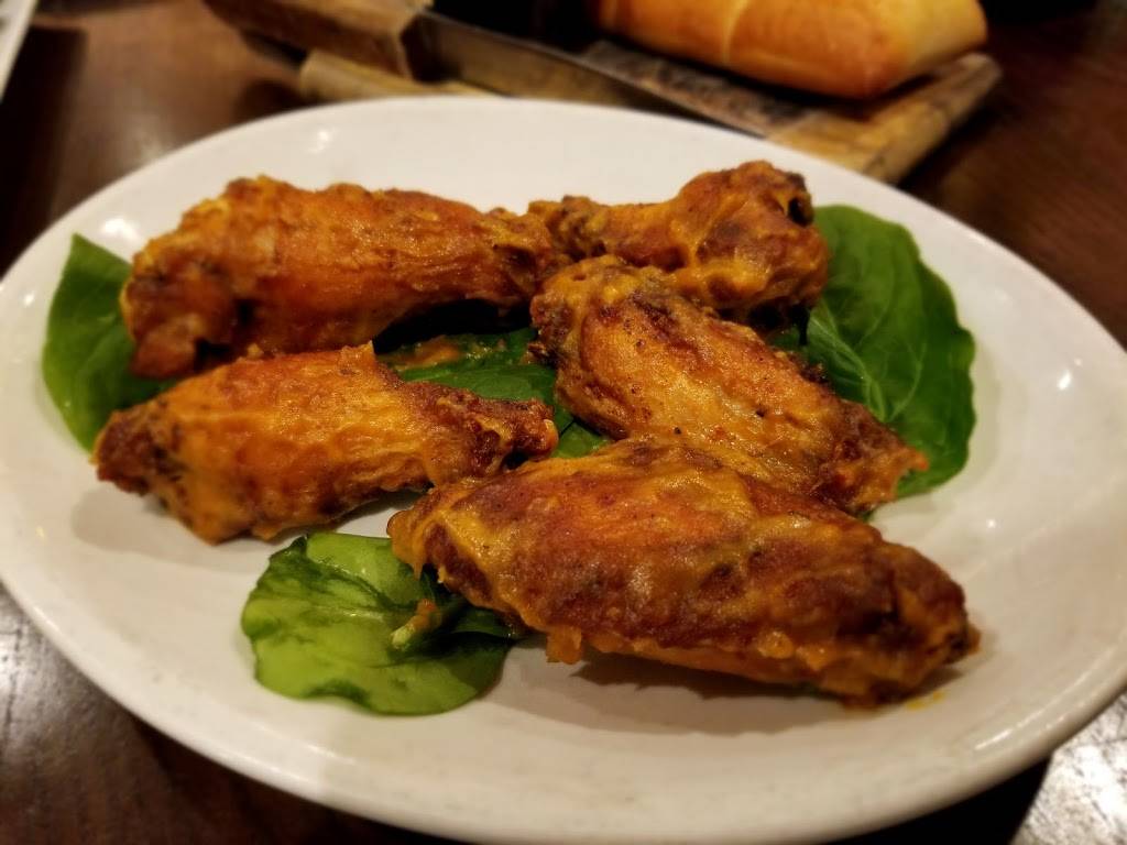 Wood & Wine | restaurant | 38790 Chester Rd, Avon, OH 44011, USA | 4409349463 OR +1 440-934-9463