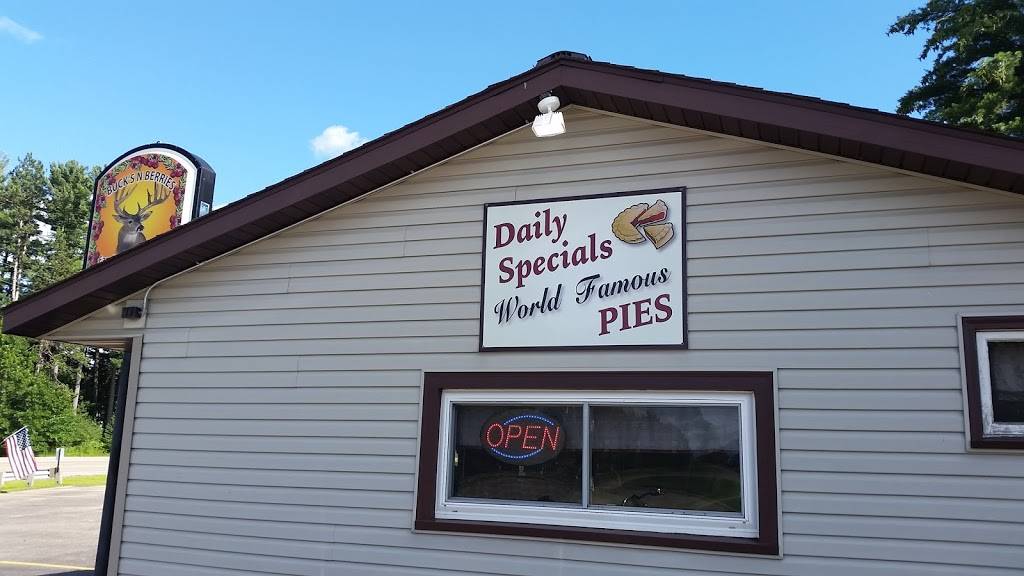 Bucks N Berries Family Restaurant | restaurant | 1699 State Rd 80, Babcock, WI 54413, USA | 7158842810 OR +1 715-884-2810