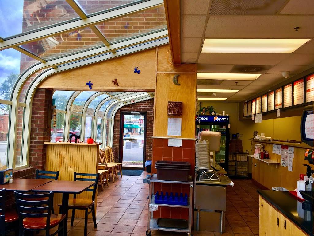 Pauls Burrito Express | restaurant | 402 N Hough St, Barrington, IL 60010, USA | 8478429400 OR +1 847-842-9400