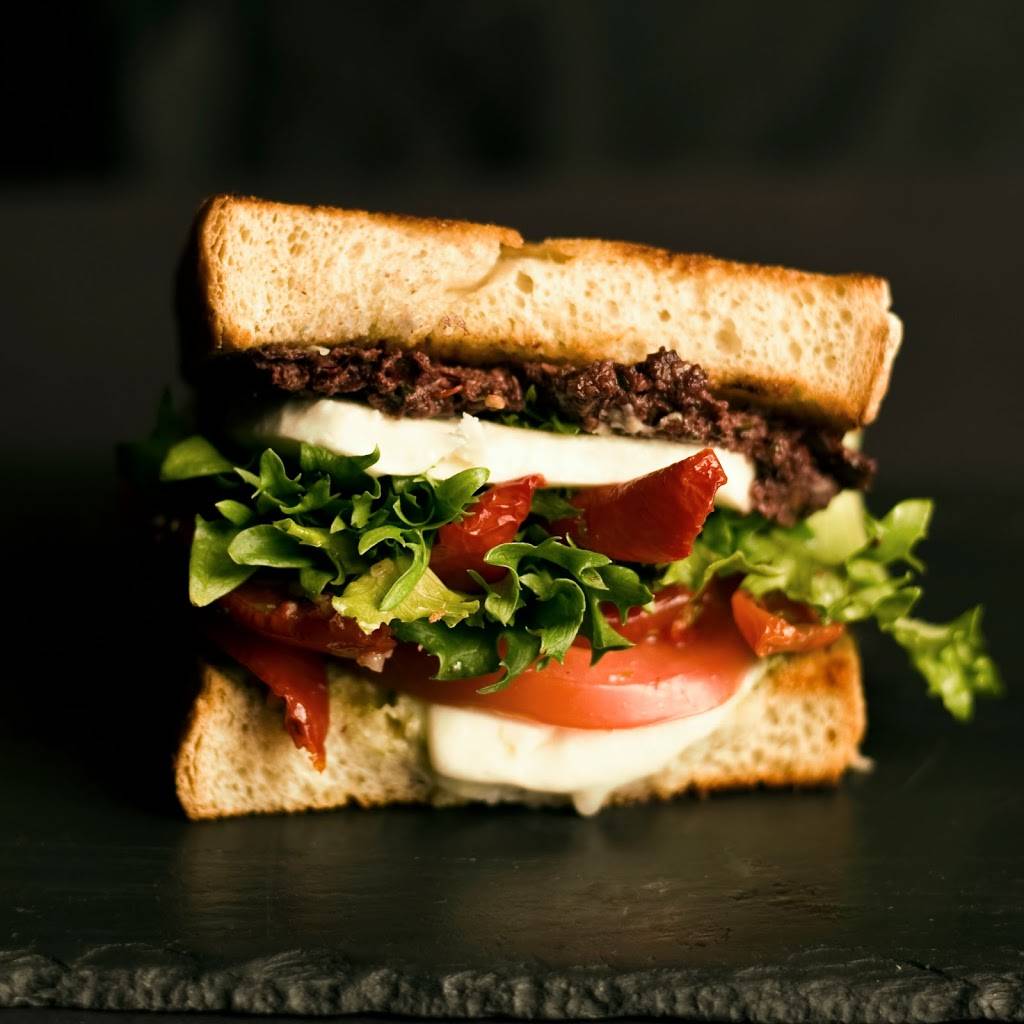 The Federal Long Beach | restaurant | 102 Pine Ave, Long Beach, CA 90802, USA | 5624352000 OR +1 562-435-2000