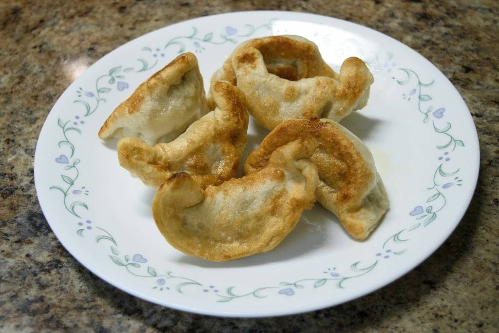 Lee Chens | restaurant | 475 W Broadway, Boston, MA 02127, USA | 6172690061 OR +1 617-269-0061