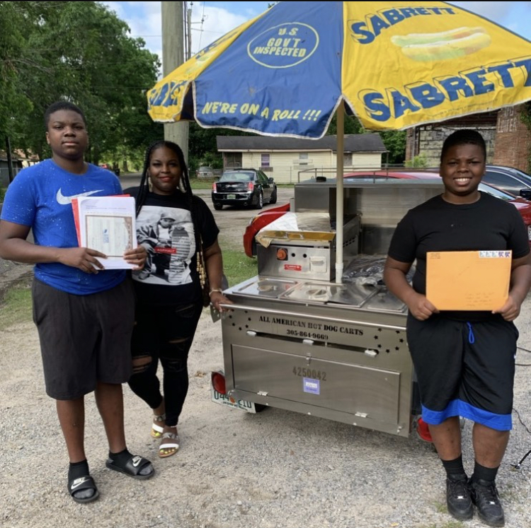 2DAWGS HOTDOGS AND HAMBURGERS | restaurant | 1104 First Ave, Prichard, AL 36610, USA | 2514476395 OR +1 251-447-6395