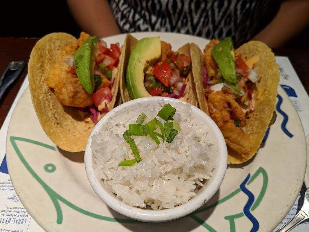 Legal Sea Foods | restaurant | 1 Garden State Plaza Blvd, Paramus, NJ 07652, USA | 2018438483 OR +1 201-843-8483