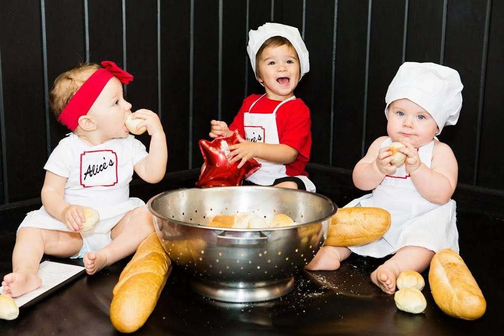 Alices Supper Club | restaurant | 402 W Adams St, Iron River, MI 49935, USA | 9062654764 OR +1 906-265-4764