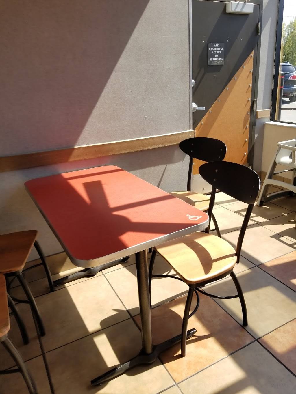 Jack in the Box | restaurant | 5517 Pacific Ave, Tacoma, WA 98408, USA | 2534733407 OR +1 253-473-3407