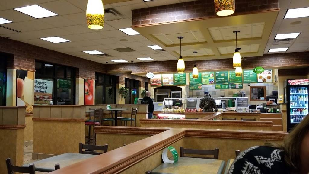 Subway Restaurants | restaurant | 4707 Market St, Hermantown, MN 55811, USA | 2187272338 OR +1 218-727-2338