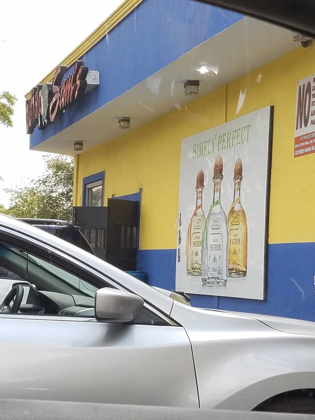 Buffalo Sams | restaurant | 508 S Kostner Ave, Chicago, IL 60624, USA | 7735334000 OR +1 773-533-4000