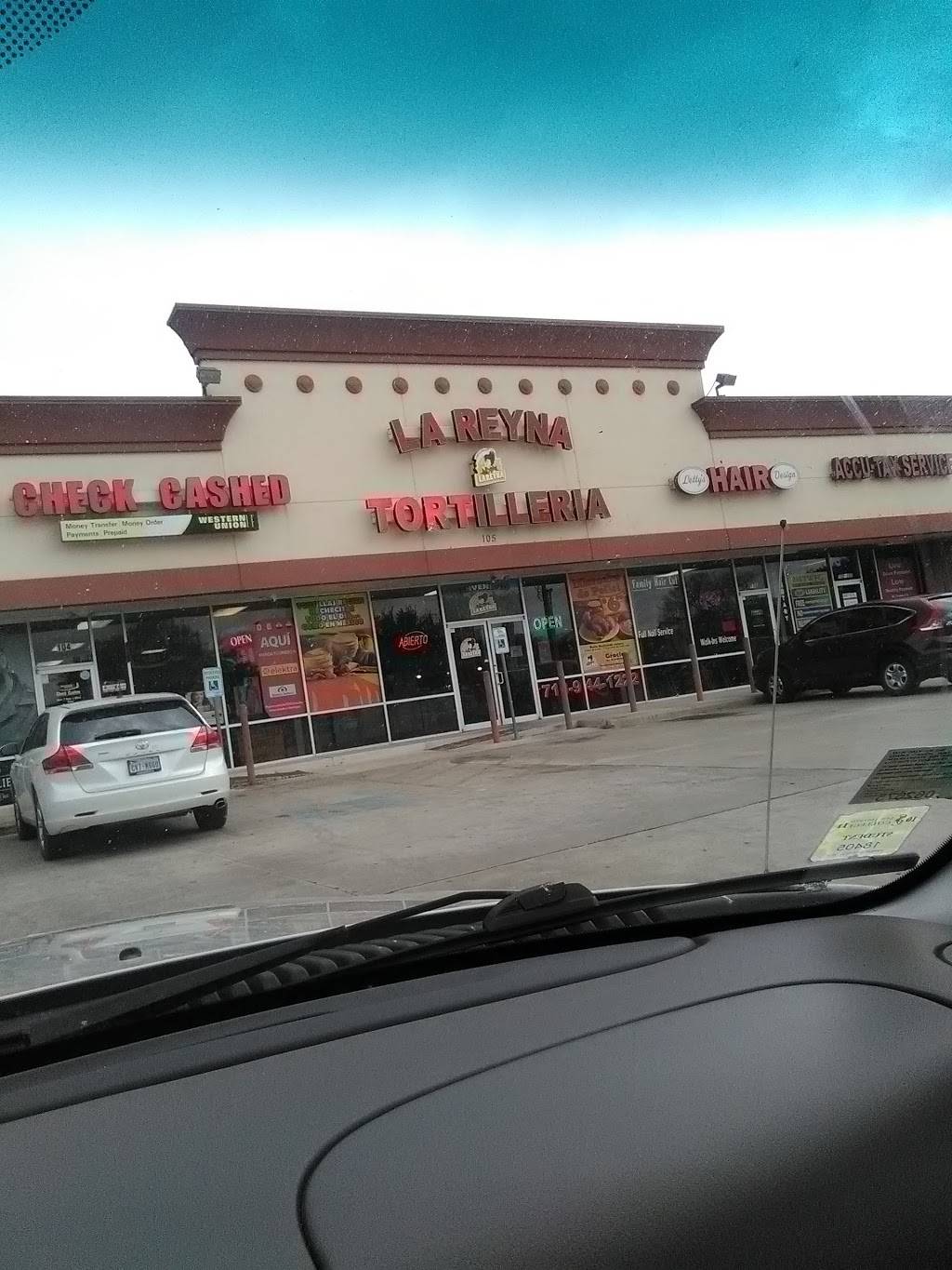 Tortilleria La Reyna #4 | restaurant | 105 E Edgebrook Dr, Houston, TX 77034, USA | 7139441222 OR +1 713-944-1222