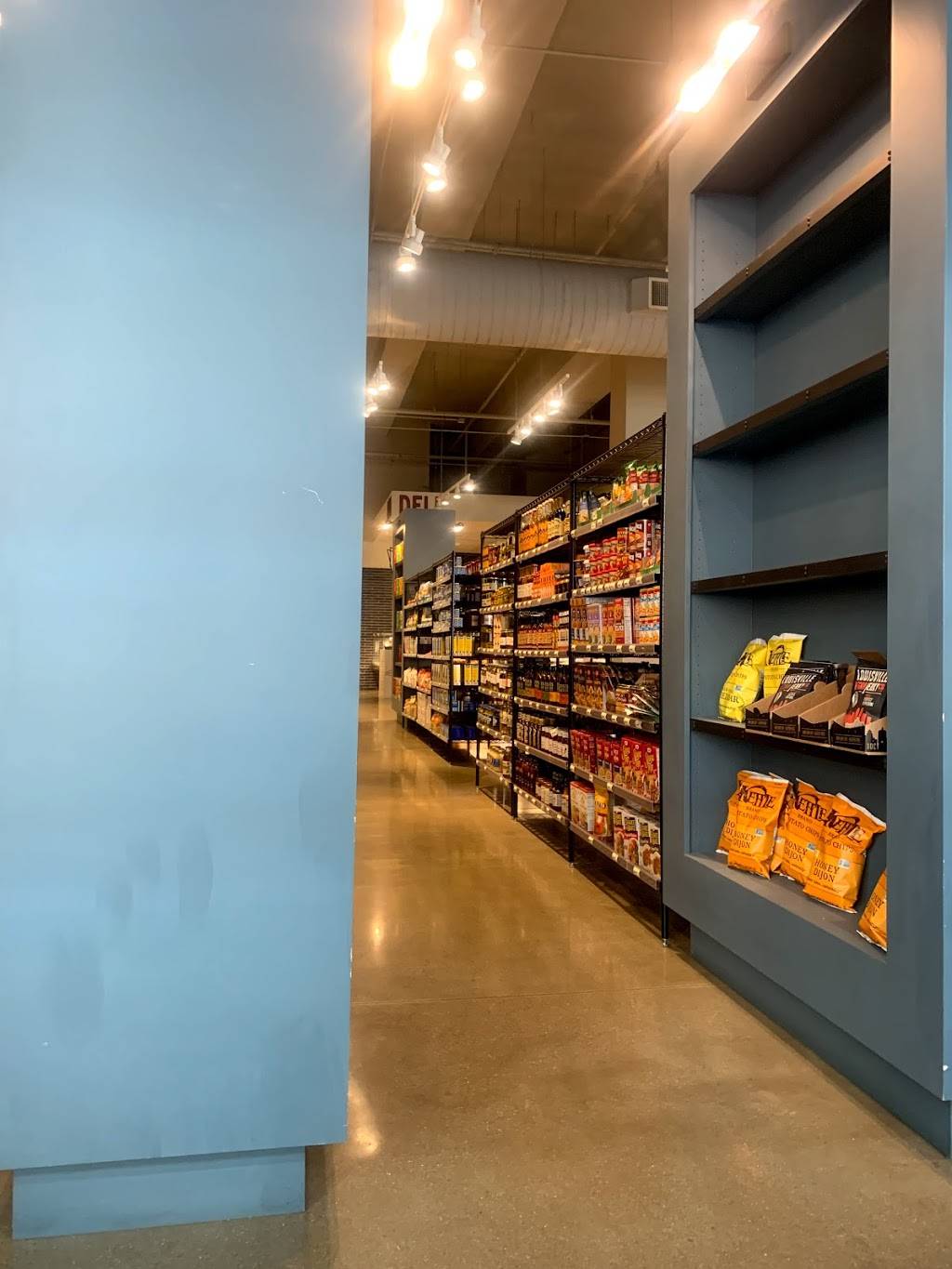 Iron Quarter Brick Oven Pizza | restaurant | 400 S 2nd St, Louisville, KY 40202, USA | 5023136710 OR +1 502-313-6710