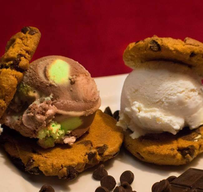 The Old Spaghetti Factory | restaurant | 727 N 1st St, St. Louis, MO 63102, USA | 3146210276 OR +1 314-621-0276