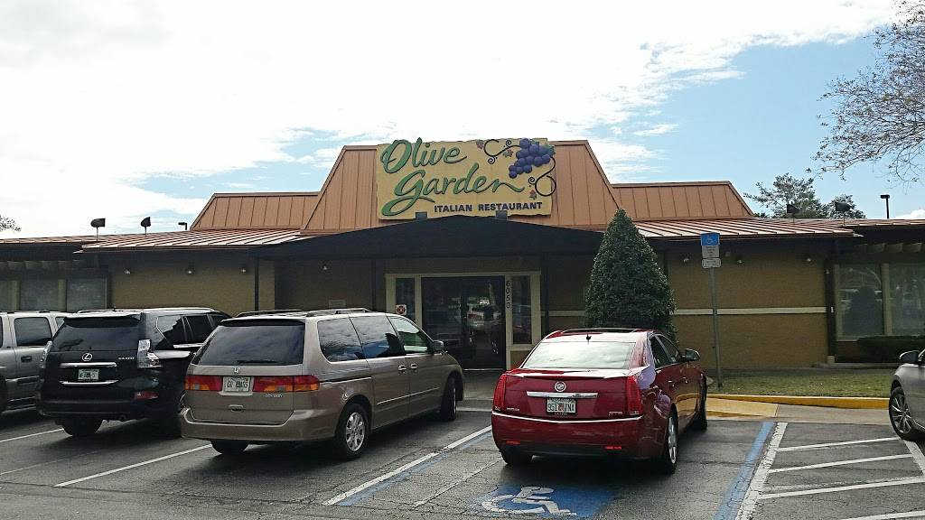 Olive Garden Italian Restaurant | meal takeaway | 6050 Youngerman Circle, Orange Park, Jacksonville, FL 32244, USA | 9047779827 OR +1 904-777-9827