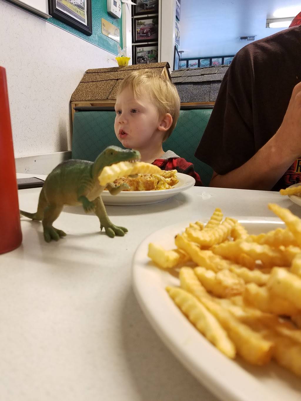 Kelleys Kafe | restaurant | 16302 Pacific Ave S, Spanaway, WA 98387, USA | 2535488265 OR +1 253-548-8265