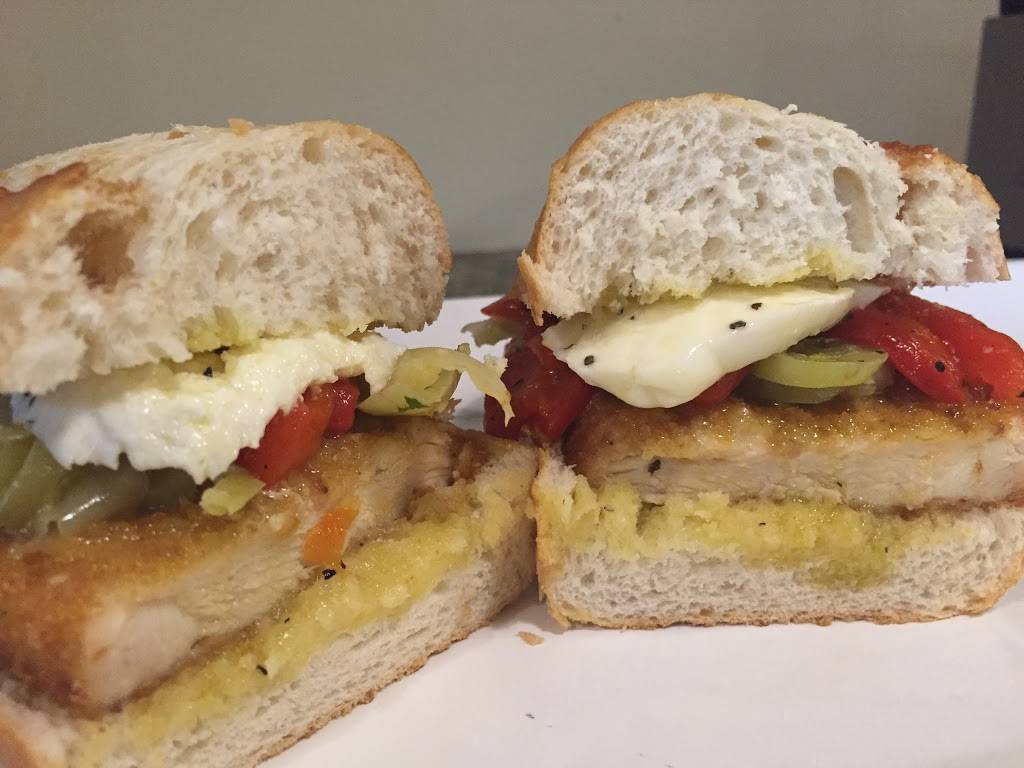 Melfi & Santangelos | restaurant | 909 N State St, Girard, OH 44420, USA | 3305452722 OR +1 330-545-2722