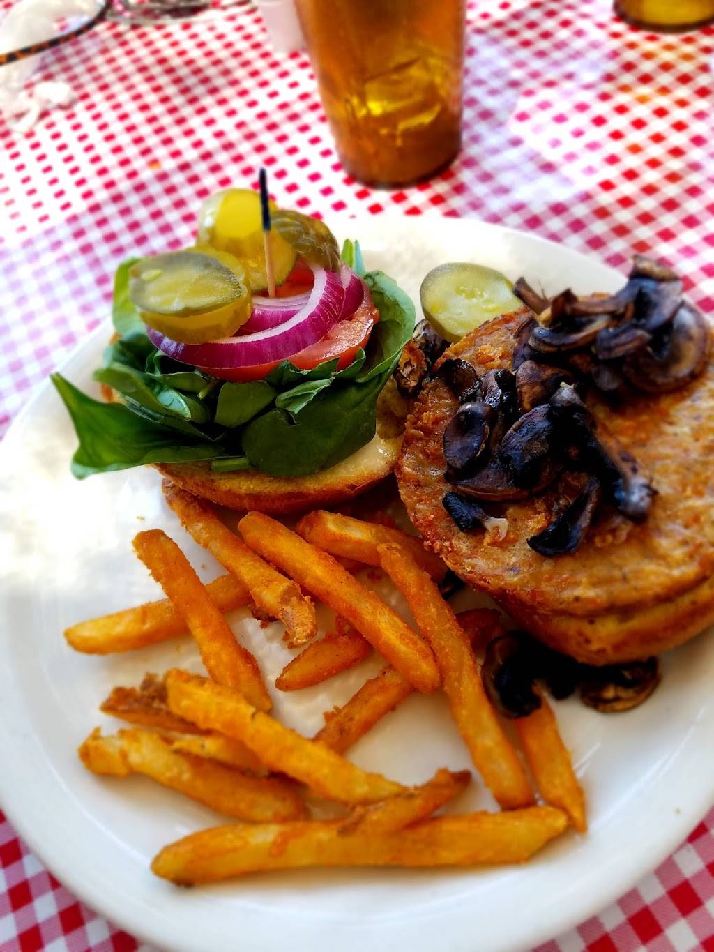 Apple Annies | restaurant | 38480 Oak Glen Rd, Yucaipa, CA 92399, USA | 9097972311 OR +1 909-797-2311