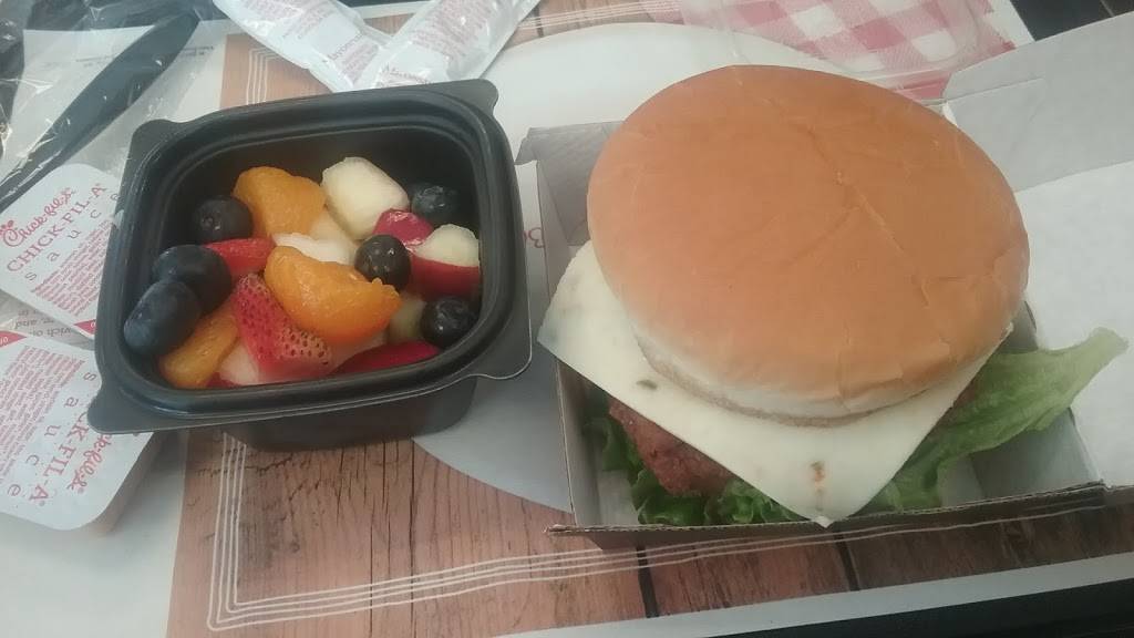 Chick-fil-A | restaurant | 815 England St, Ashland, VA 23005, USA | 8047989008 OR +1 804-798-9008