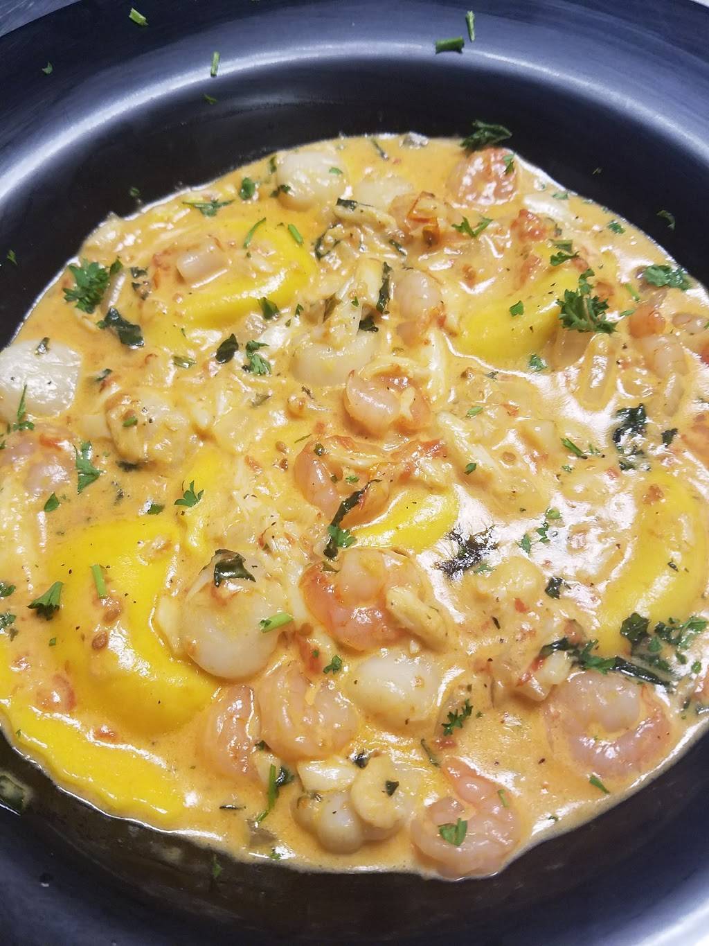 The Crust Pizzeria And Restaurant | restaurant | 3043 W Emaus Ave, Allentown, PA 18103, USA | 6107979797 OR +1 610-797-9797