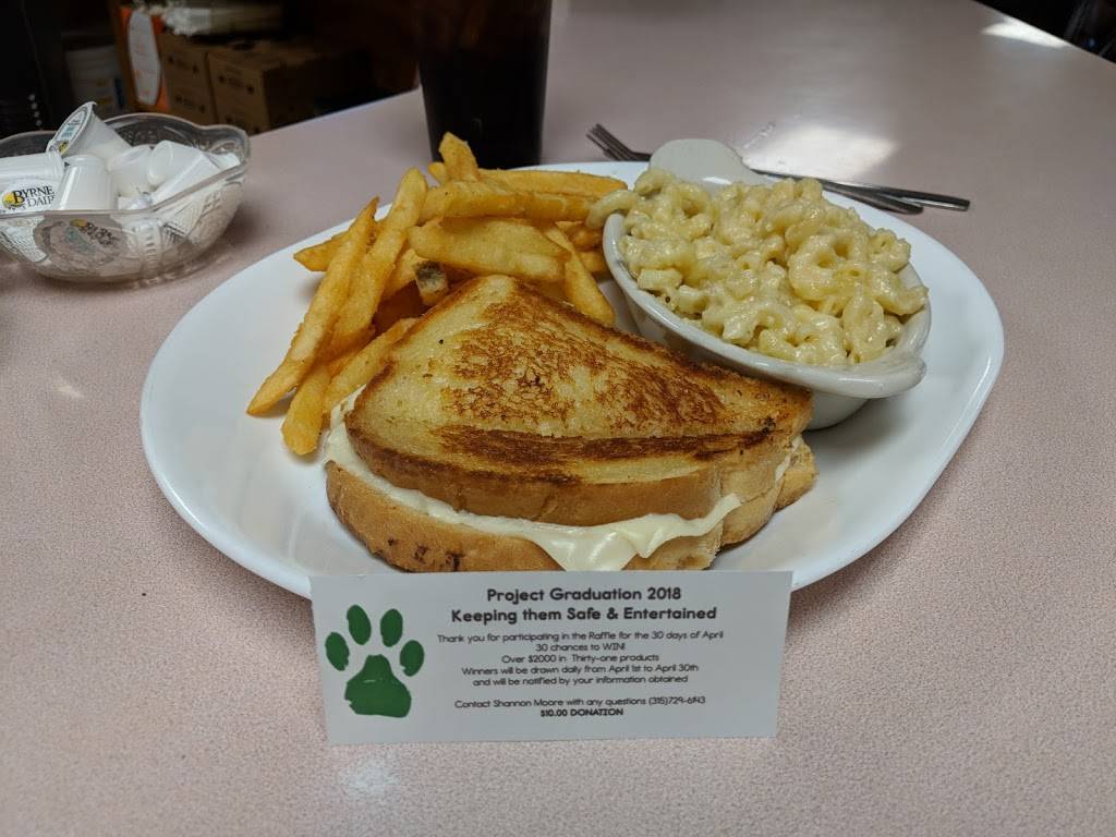 Village Restaurant | restaurant | 6014 New Hartford St, Wolcott, NY 14590, USA | 3155942036 OR +1 315-594-2036