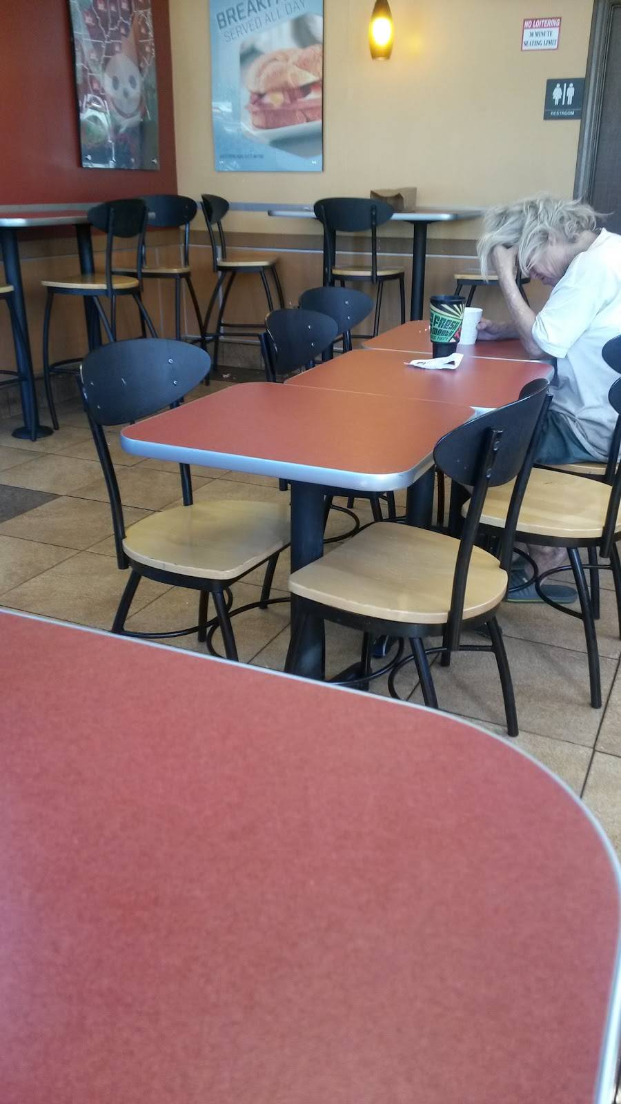 Jack in the Box | restaurant | 24175 Mission Blvd, Hayward, CA 94544, USA | 5102745455 OR +1 510-274-5455