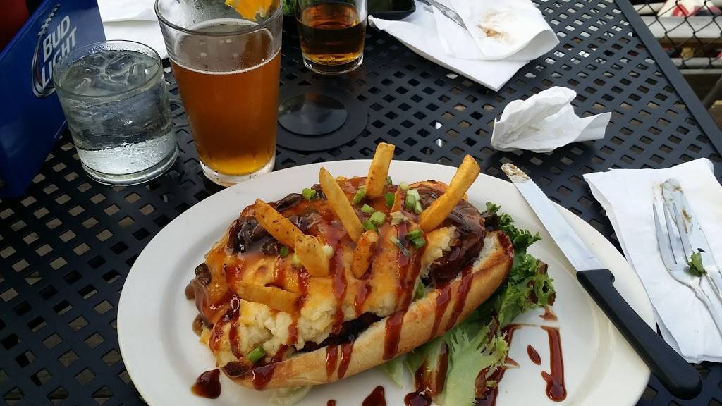 Smoke on the Water | restaurant | 77 Young St, Tonawanda, NY 14150, USA | 7166924227 OR +1 716-692-4227