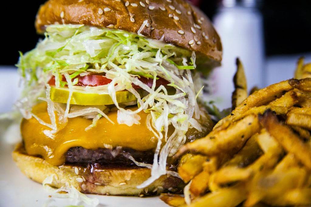 The White Chocolate Grill | restaurant | 7000 E Mayo Blvd, Phoenix, AZ 85054, USA | 4805633377 OR +1 480-563-3377